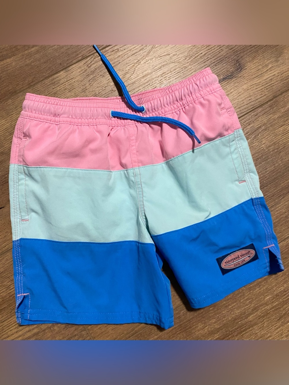 Vineyard Vines boys swim shorts size 5